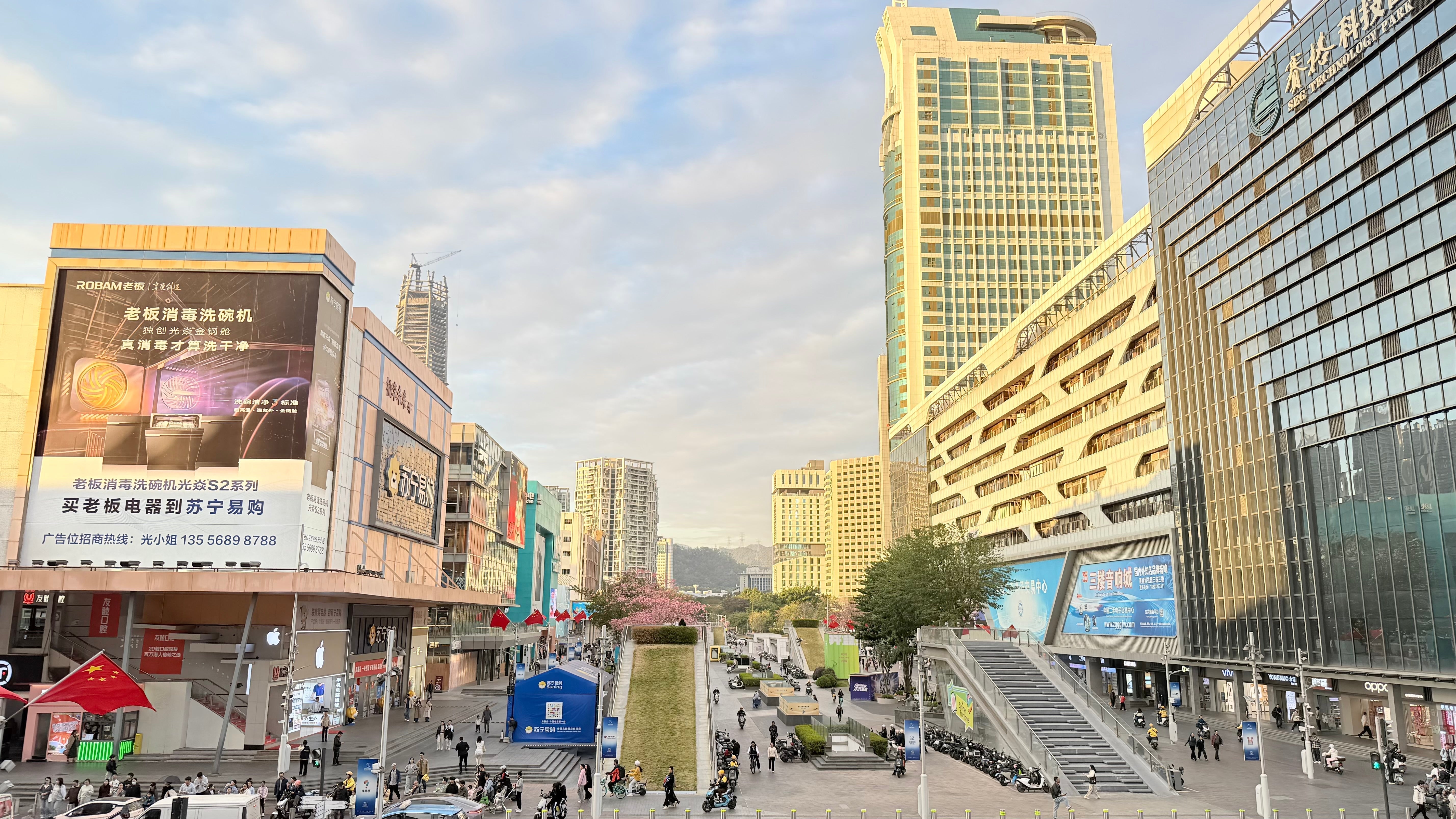 Should You Go to Huaqiangbei? Honest Advice for Three Types of Visitors