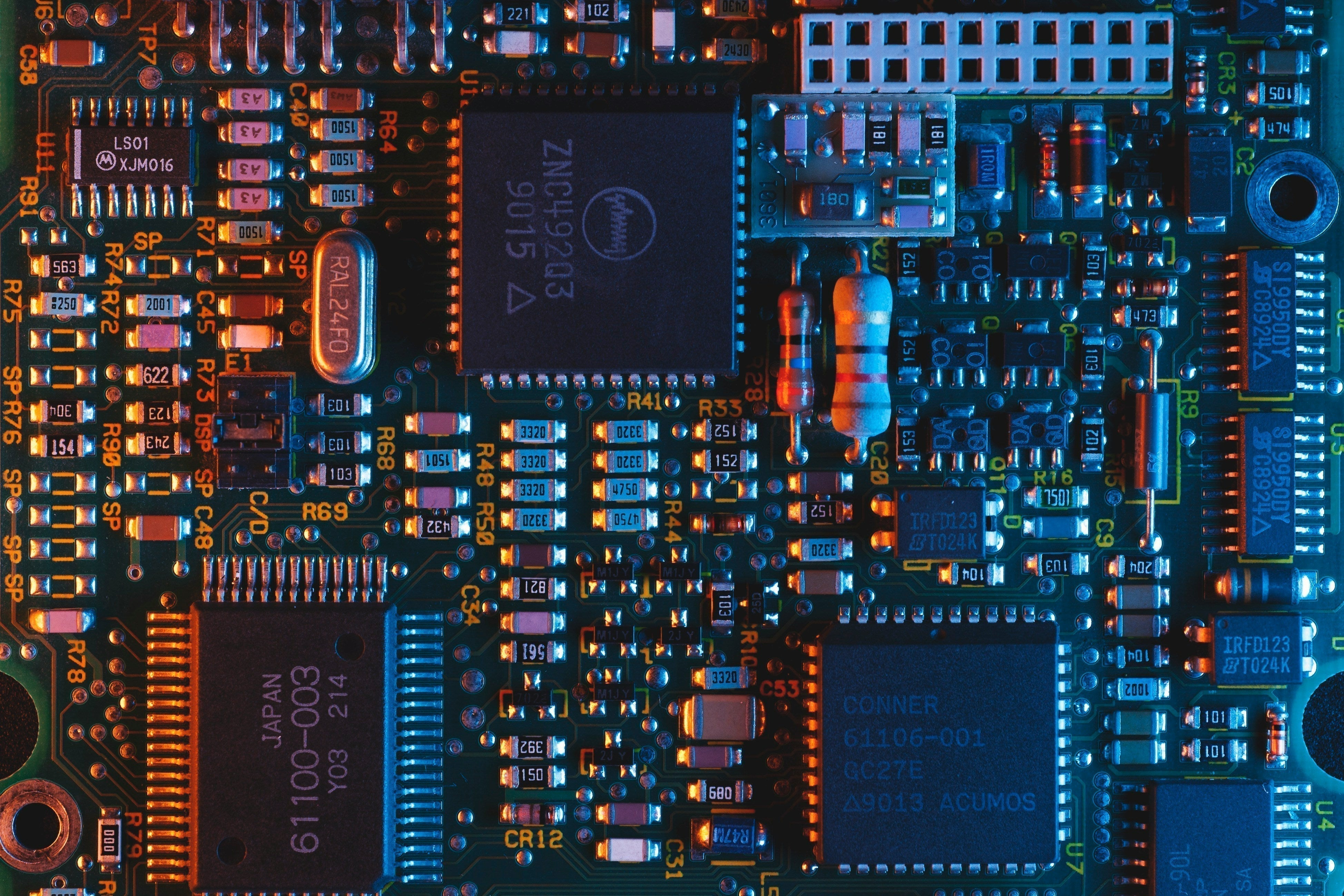 Thinking of Building Hardware in Shenzhen? Start with These 5 Realities